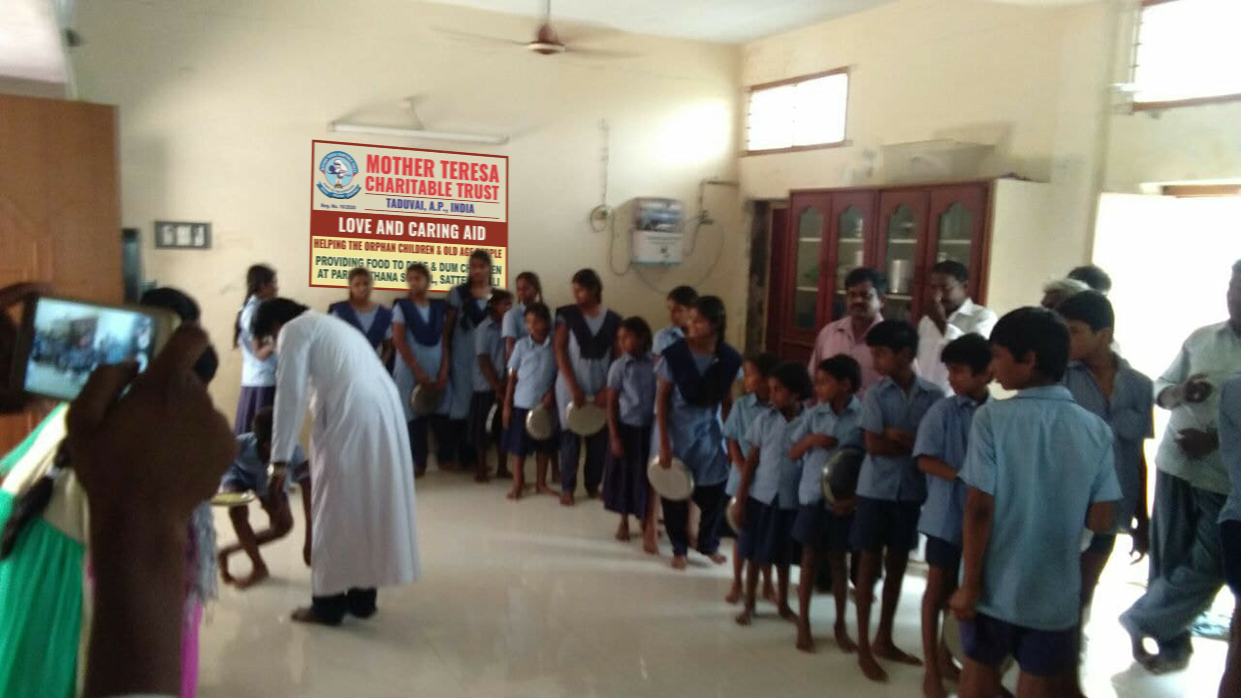 Sattenapalli (Jan 2023) — Food distribution at Parivarthana School